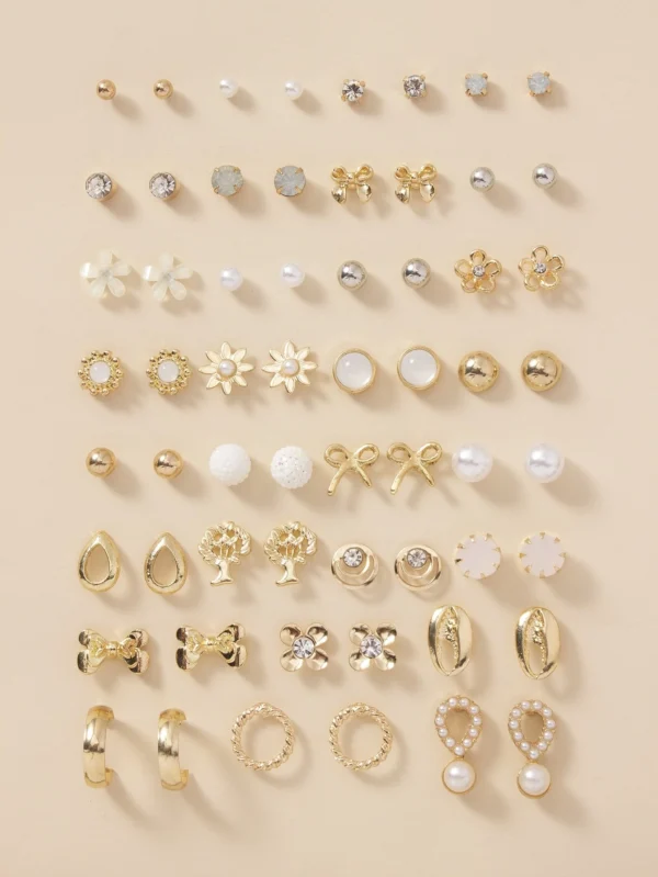 30 paires de boucles d'oreilles avec motifs d'arbres