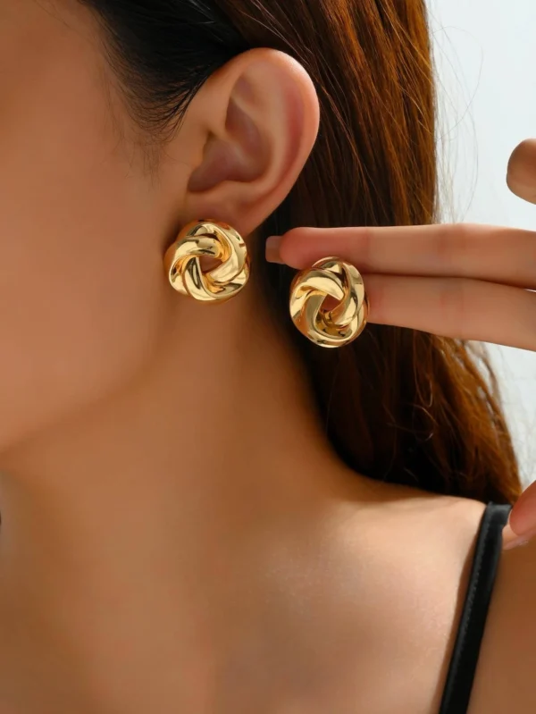 1 paire de boucles d'oreilles métalliques de style gothique – Image 3