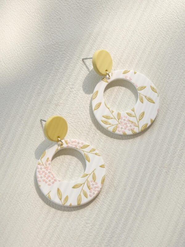 1 paire de boucles d'oreilles pendantes acryliques – Image 2
