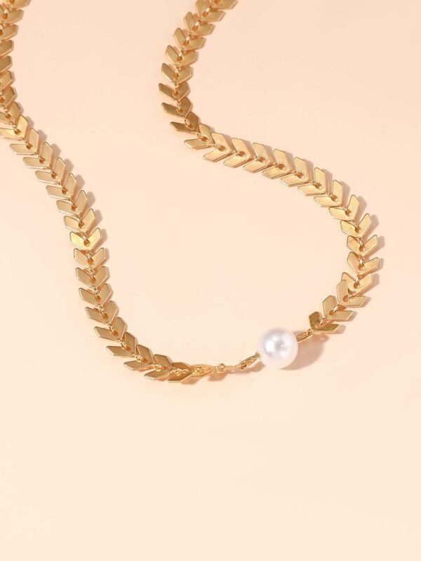 Un Collier Claviculaire Simple – Image 4