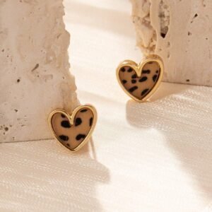 1 paire de boucles d’oreilles forme de cœur