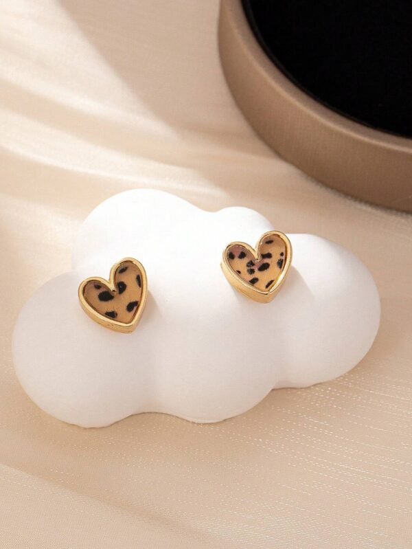 1 paire de boucles d'oreilles forme de cœur – Image 5