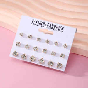 Ensemble De 18 Boucles D’oreilles Simples