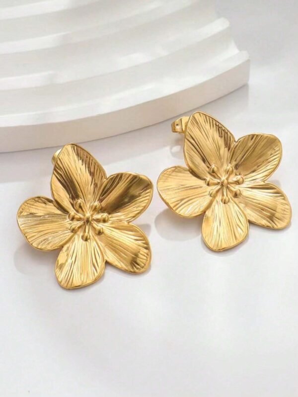 1 paire de boucles d'oreilles à fleurs en métal – Image 8
