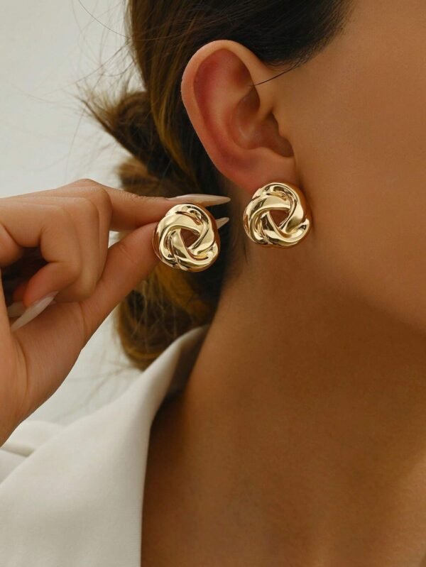 1 paire de boucles d'oreilles métalliques de style gothique