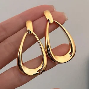 1 paire de boucles d’oreilles géométriques simples
