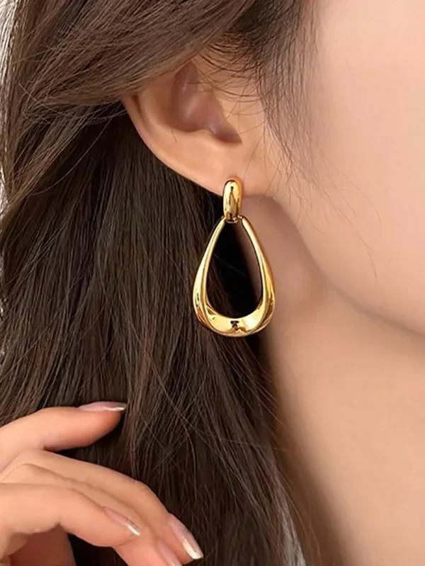 1 paire de boucles d'oreilles géométriques simples – Image 2