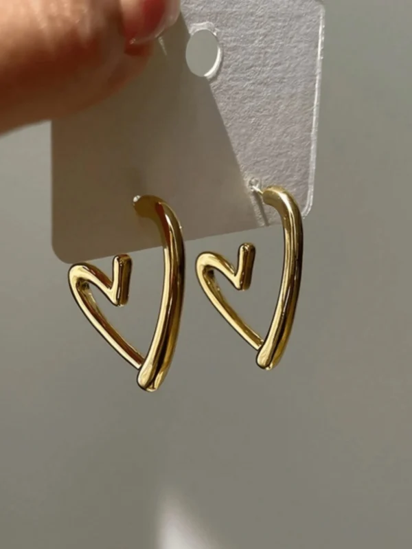 1 paire de boucles d'oreilles clous de forme de cœur