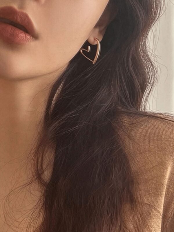 1 paire de boucles d'oreilles clous de forme de cœur – Image 6