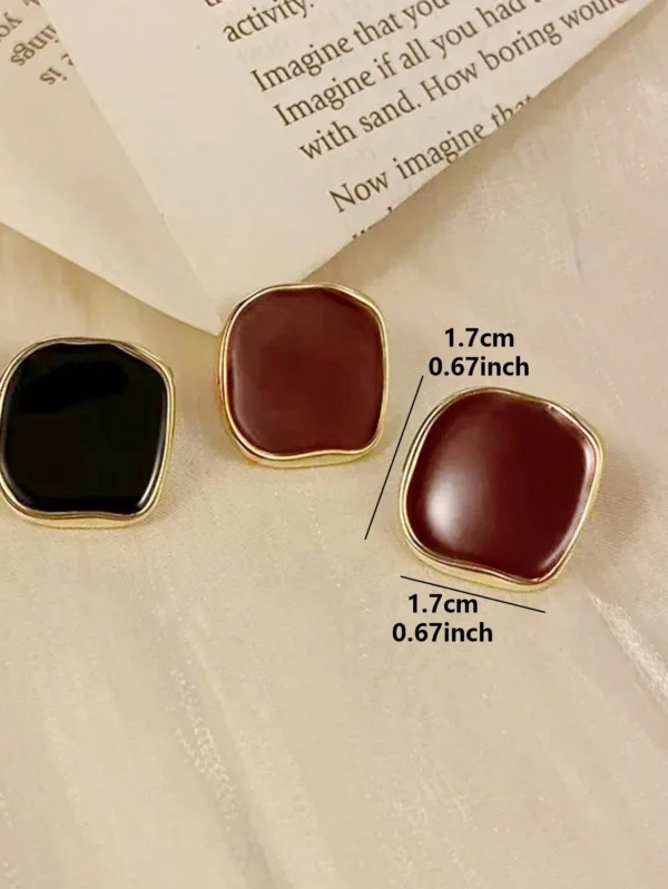 1 paire de boucles d'oreilles carrées petites – Image 4