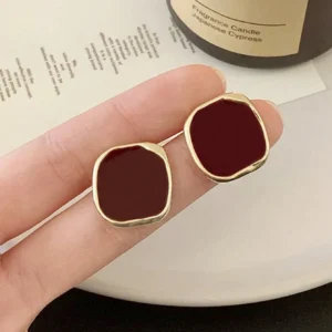 1 paire de boucles d’oreilles carrées petites
