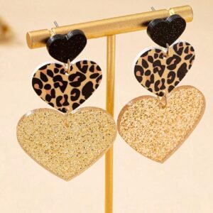1 paire de boucles d’oreilles pendantes en forme de cœur
