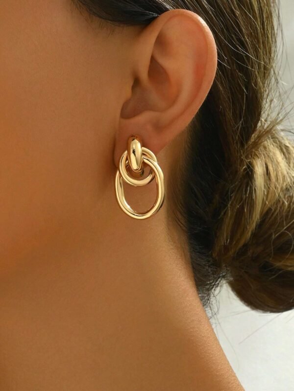 1 paire de boucles d'oreilles à tige dorées – Image 4