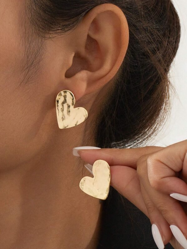 1 paire de boucles d'oreilles en forme de cœur