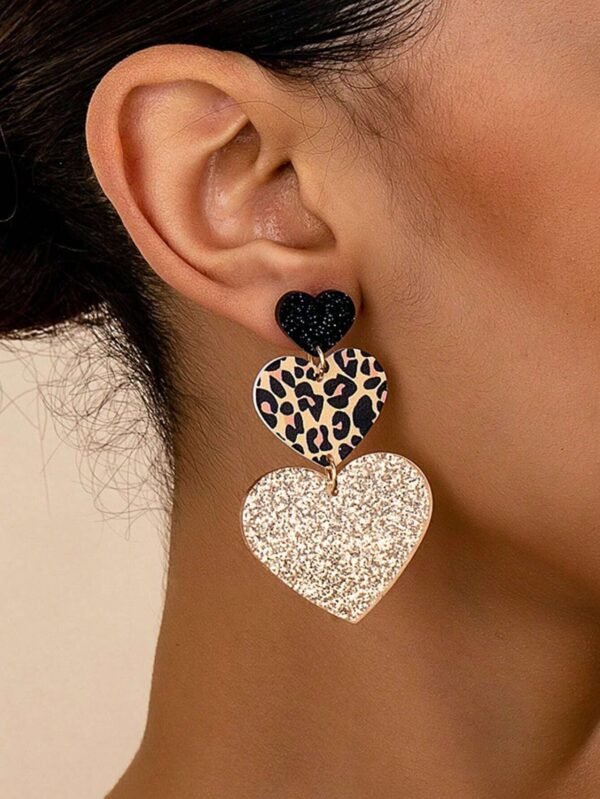 1 paire de boucles d'oreilles pendantes en forme de cœur