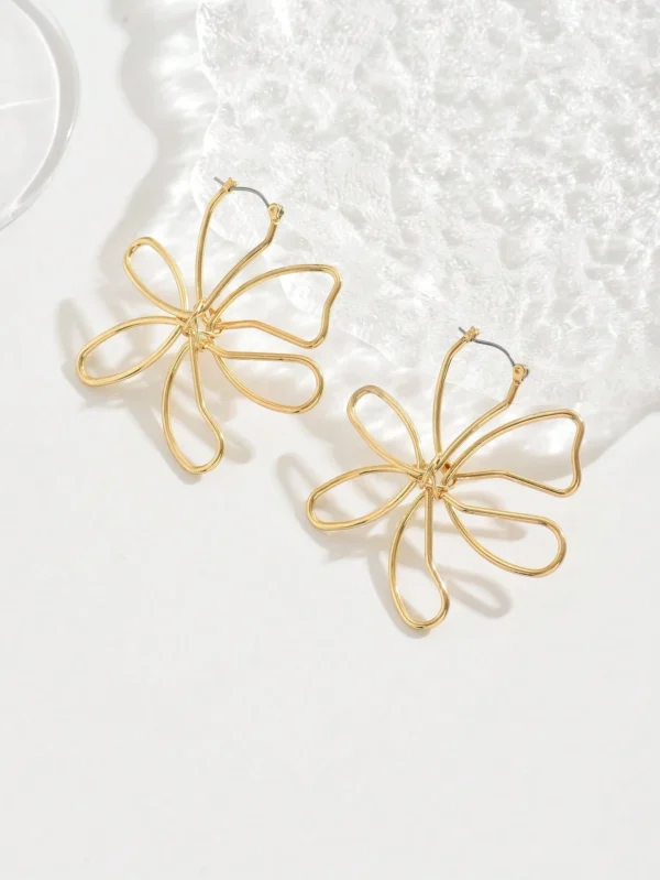 1 paire Boucles d'oreilles design floral creux – Image 3