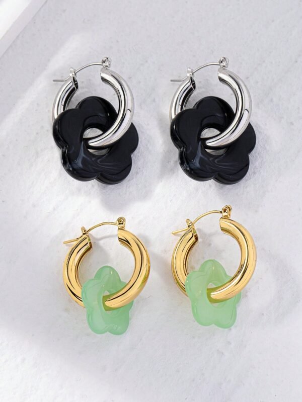1 paire de boucles d'oreilles à fleurs géométriques – Image 7