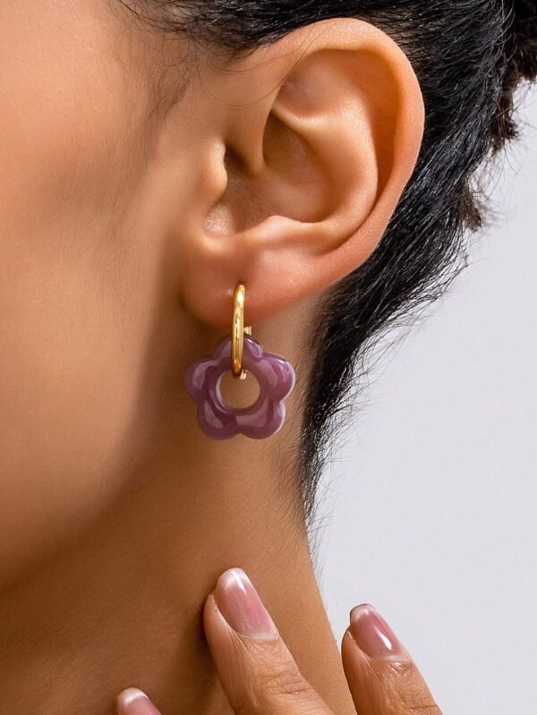 1 paire de boucles d'oreilles à fleurs géométriques – Image 14