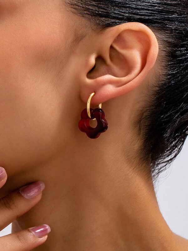 1 paire de boucles d'oreilles à fleurs géométriques – Image 20