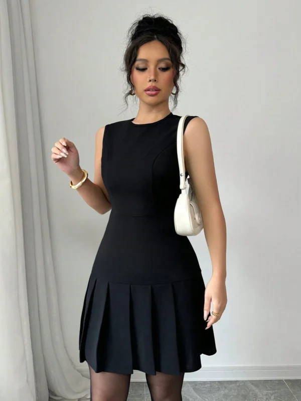 Elenzga Robe noire élégante avec fronces=