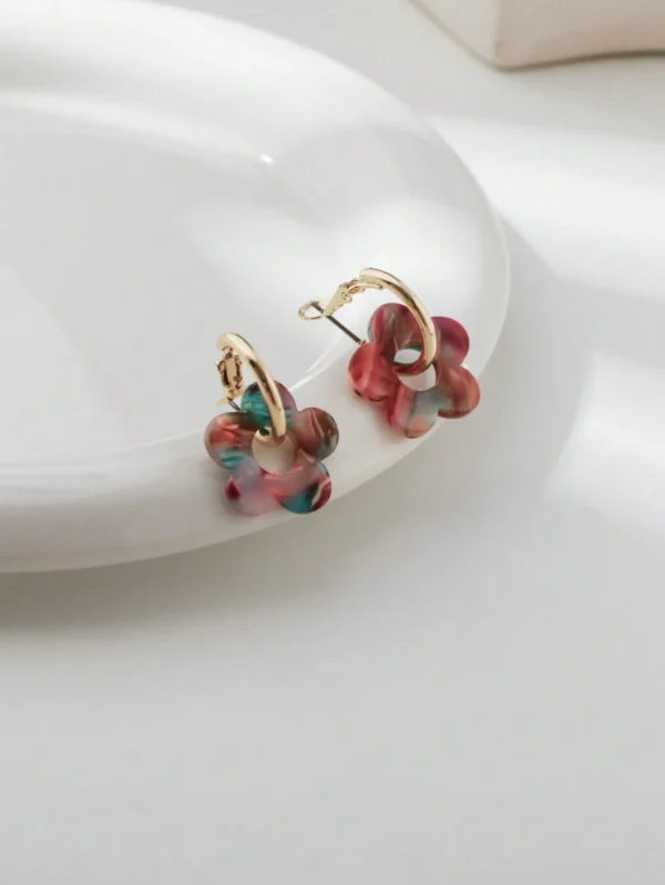 1 paire de boucles d'oreilles en acrylique creux – Image 2