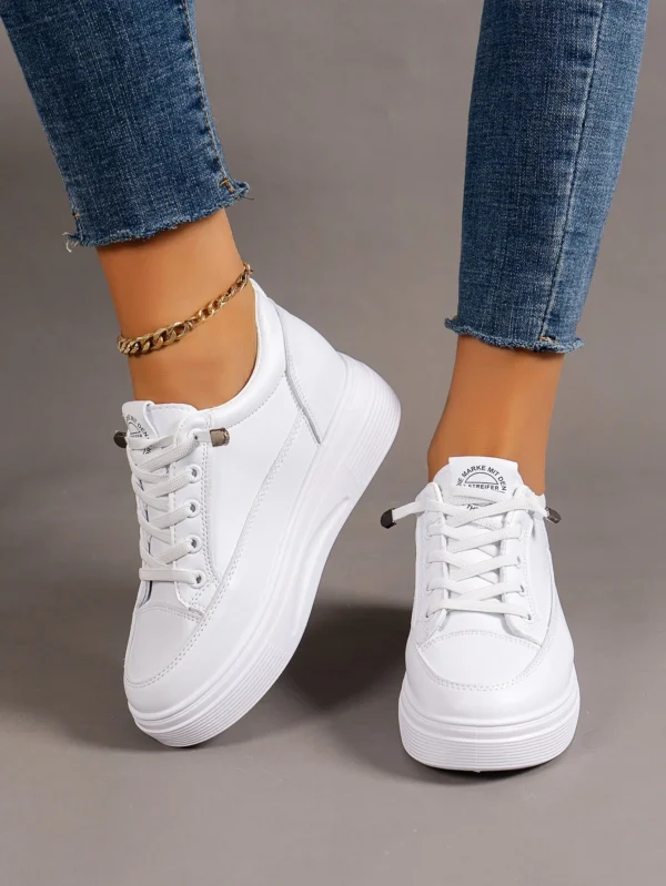 Baskets sport blanc compensées à lettres à lacets – Image 2