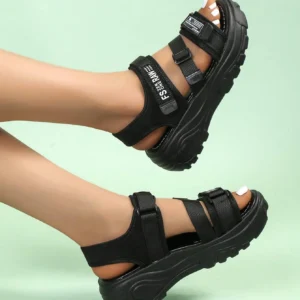 Sandales simples chic bandes