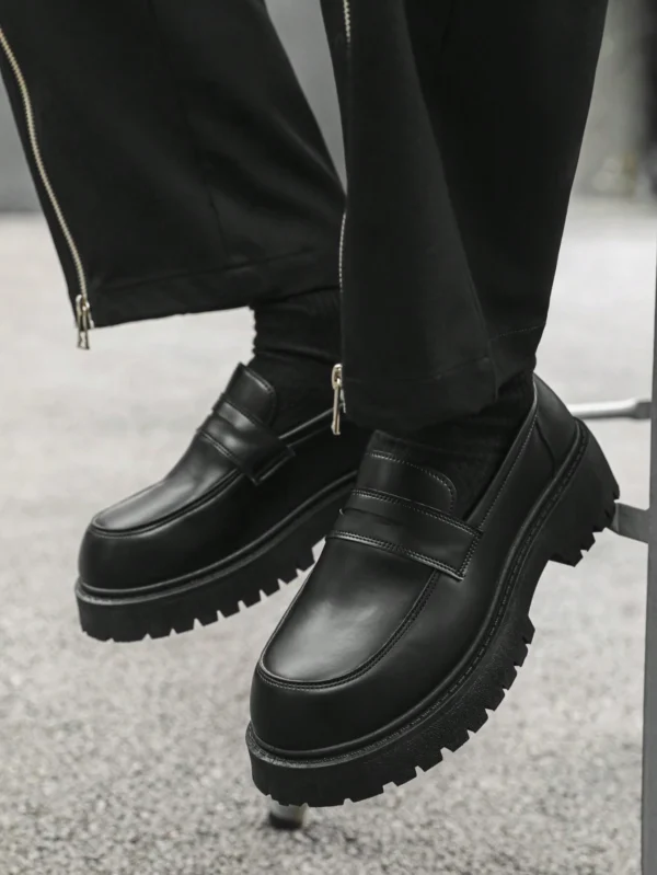 Chaussures habillées rondes vintage homme
