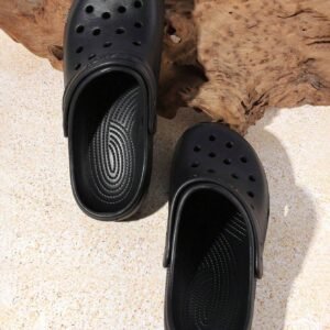 Chaussures trous unies hommes plage
