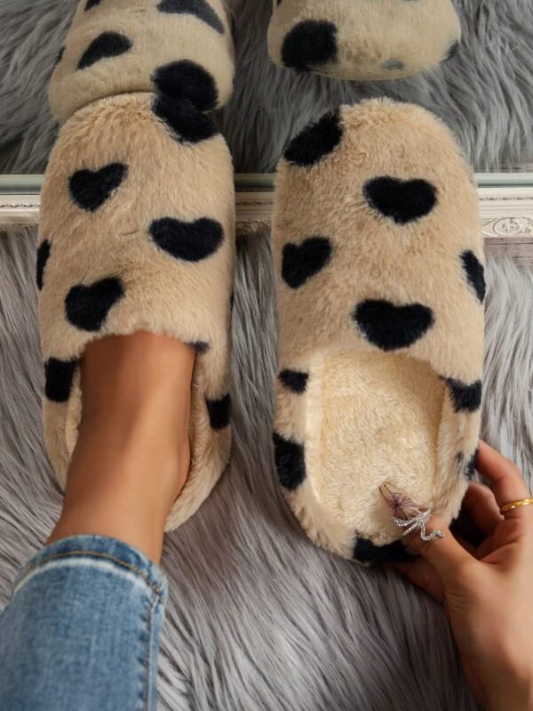 Chaussons cœur peluche hiver