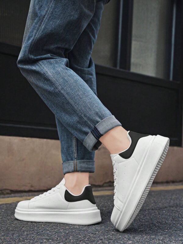 Baskets blanches minimalistes semelle épaisse – Image 7