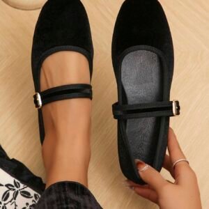 Chaussures plates noires bout carré grandes tailles