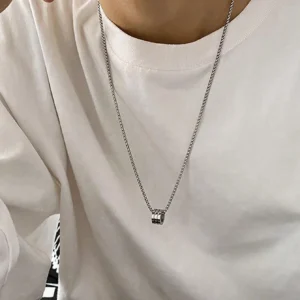 Collier Homme Géométrique