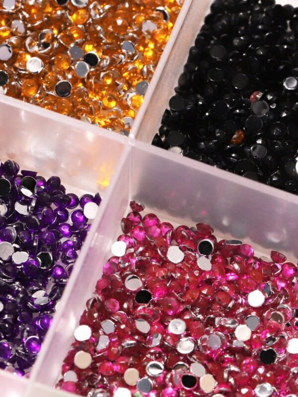 12 pcs Grilles strass colorés – Image 2