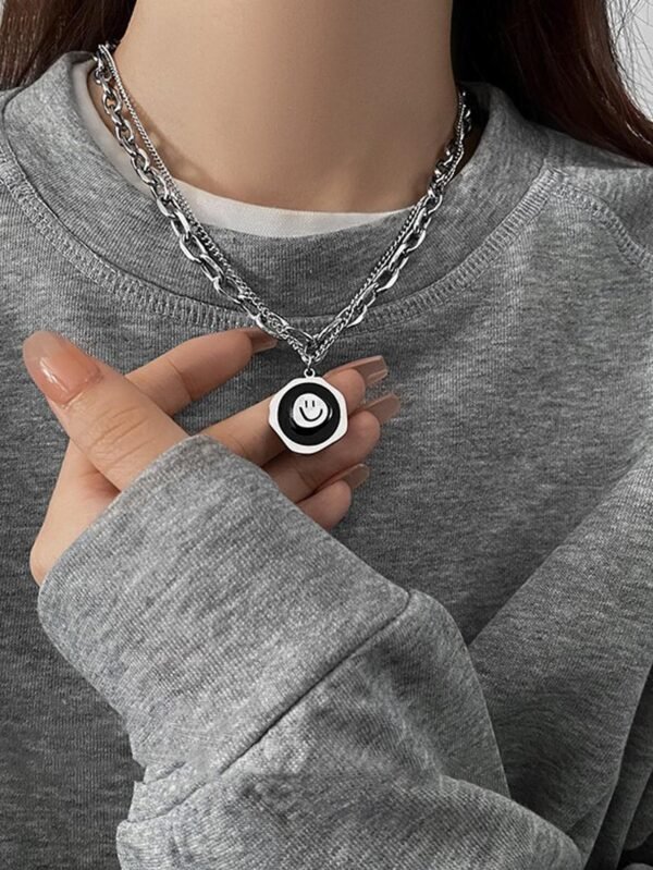 Collier Visage Breloque Femme