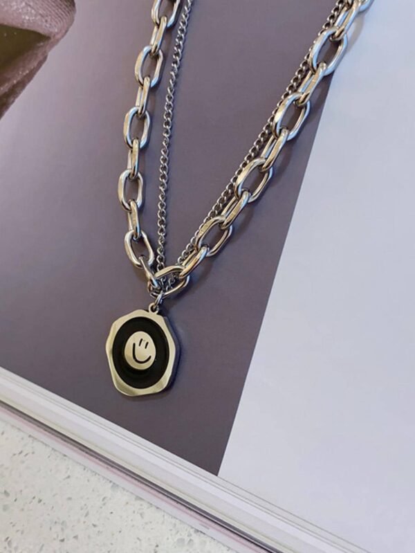 Collier Visage Breloque Femme – Image 4