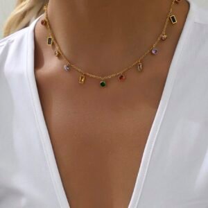 Collier Pendentif Pierre Colée