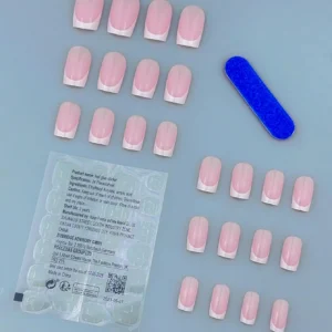 24 pcs ongles courts French blancs
