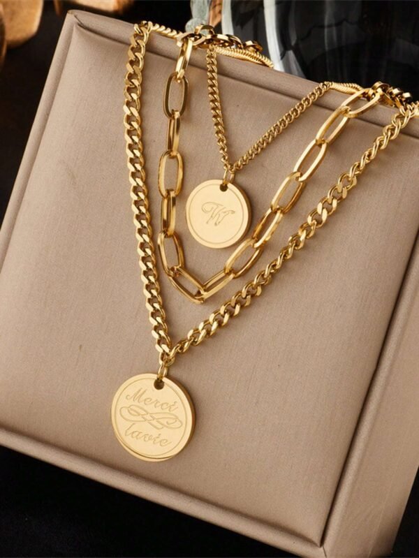 Collier Rond Gravé Rétro