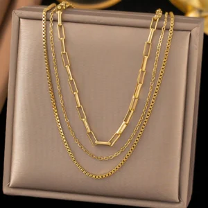 Collier chaîne boîte triple