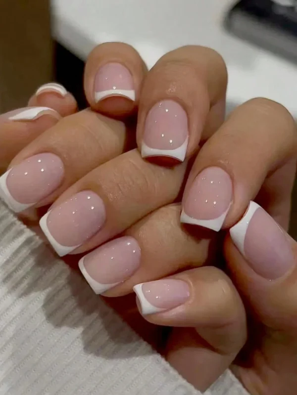 24 pcs ongles carrés cœurs mariée