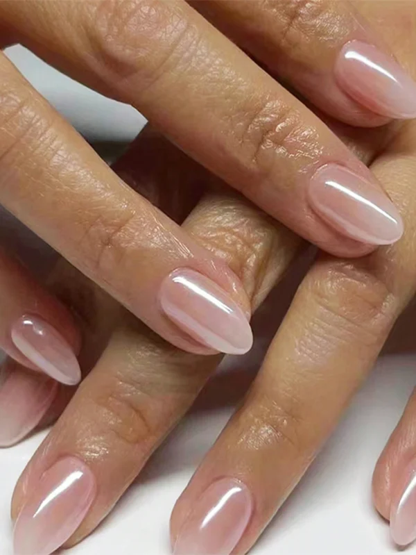 24 pcs ongles amande dégradé court