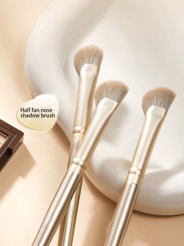2 pcs pinceaux highlighter nez angle – Image 5