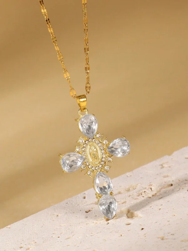 1 Collier Croix Vierge Strass