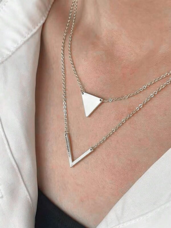Collier V double couche – Image 2