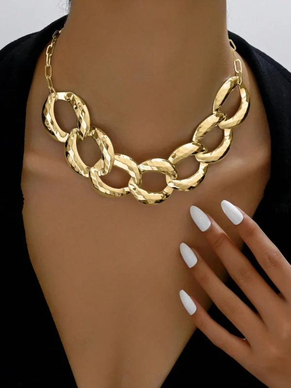 Collier punk géométrique brillant