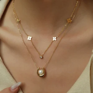 Collier Trèfle Perle Zircone