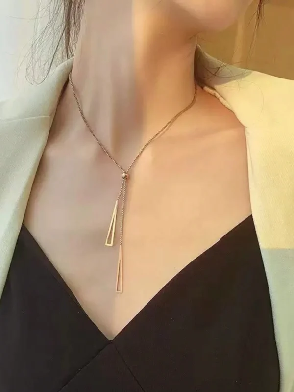Collier Triangle Géométrique Gland