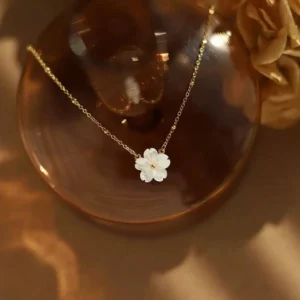 Collier Fleur Coquillage Fin