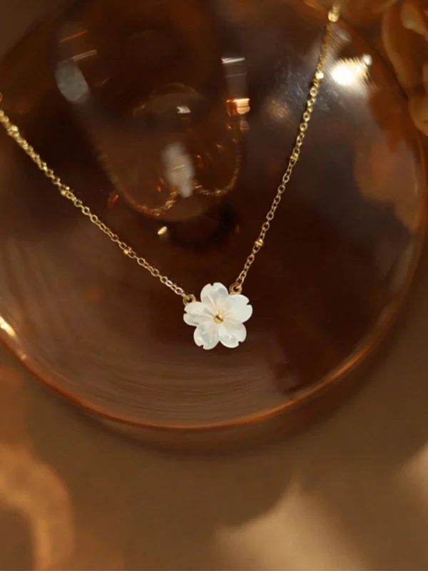 Collier Lotus Coquille Inox